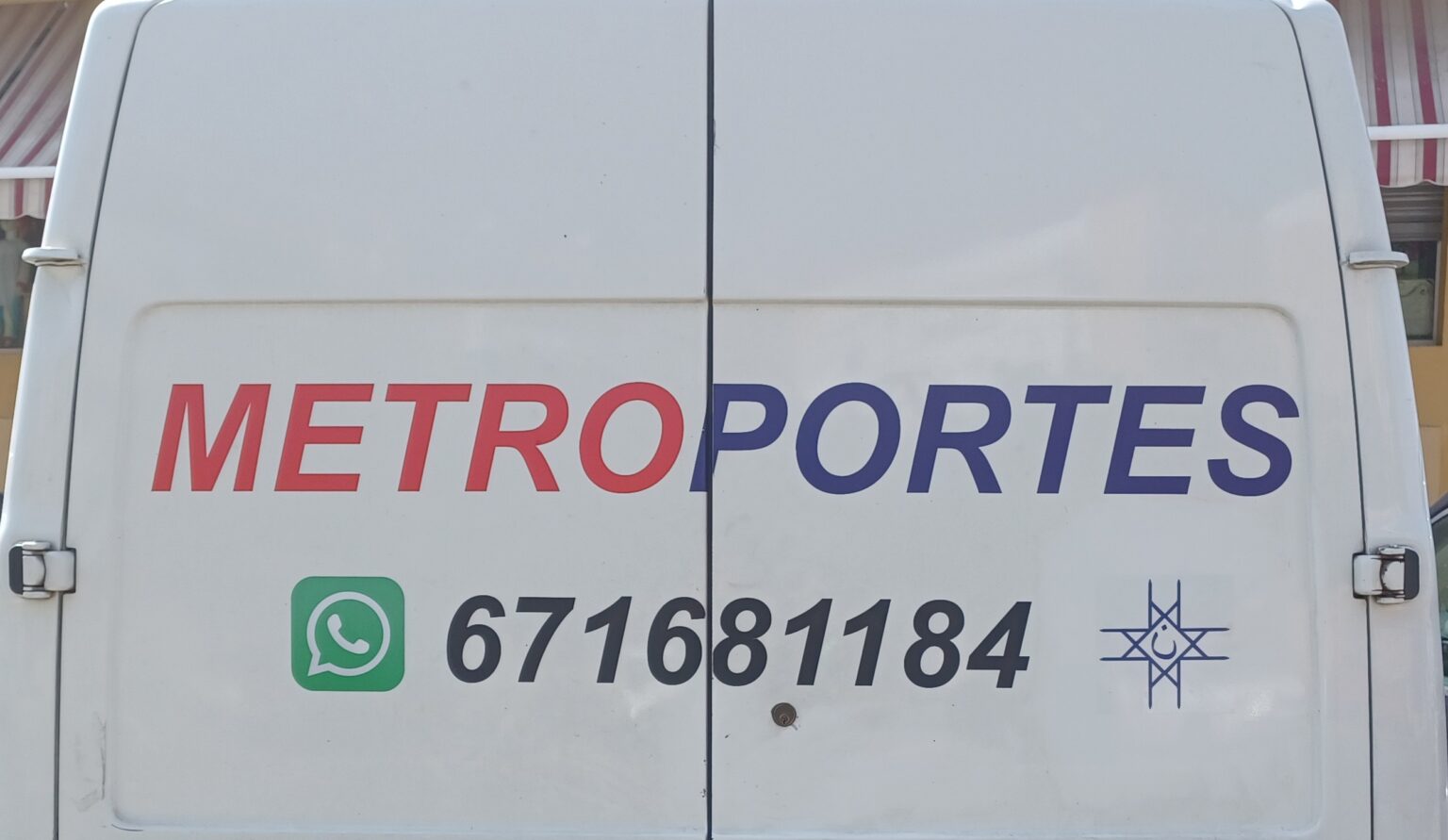 Servicio adaptado de transportes y mudanzas pequeñas para particulares y empresas en toda la provincia de Sevilla